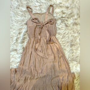 Taylor size 4 midi dress.